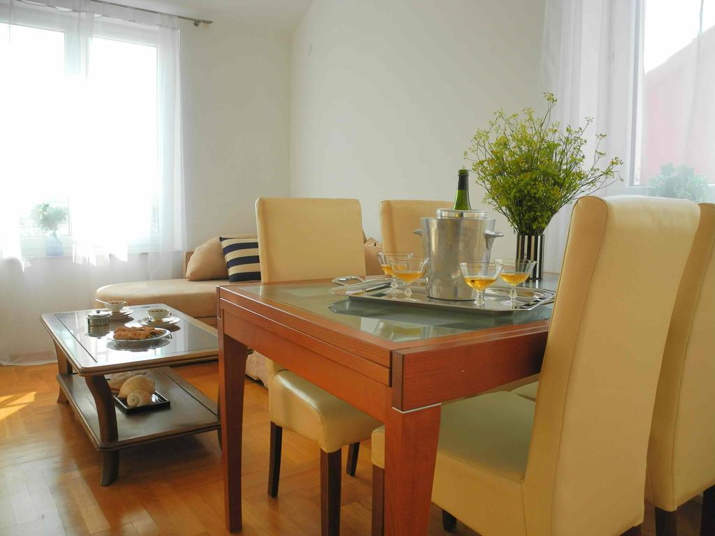 Apartments Antonela Jezera Eksteriør billede
