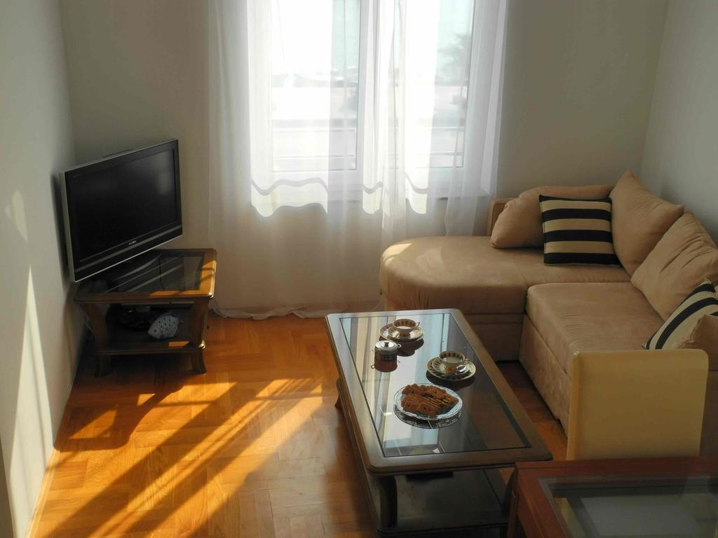 Apartments Antonela Jezera Eksteriør billede
